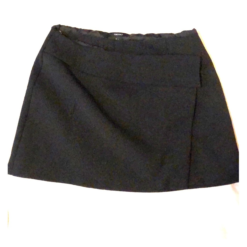 Forever 21 black skirt
